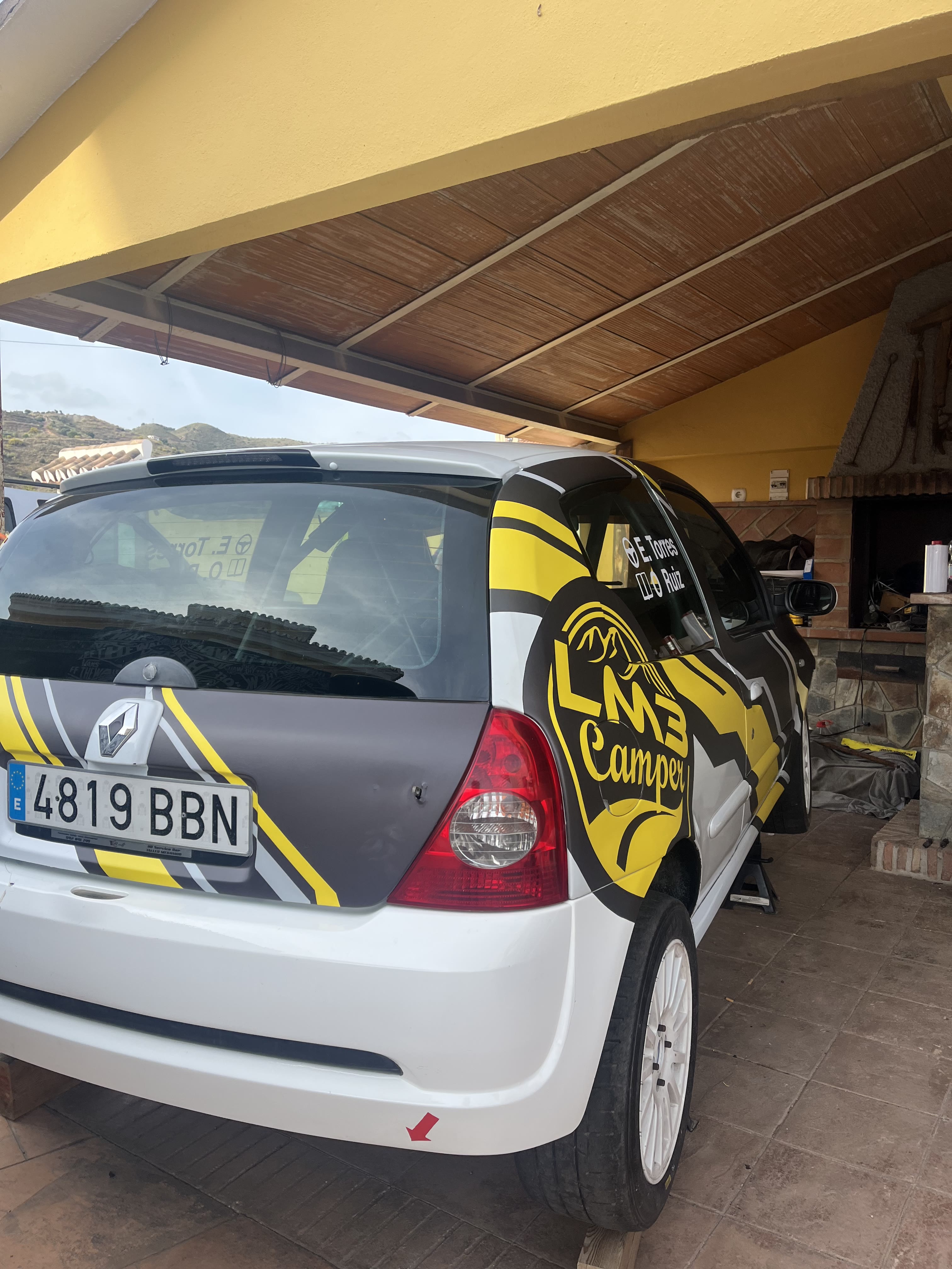 Renault Clio Rally — foto 1