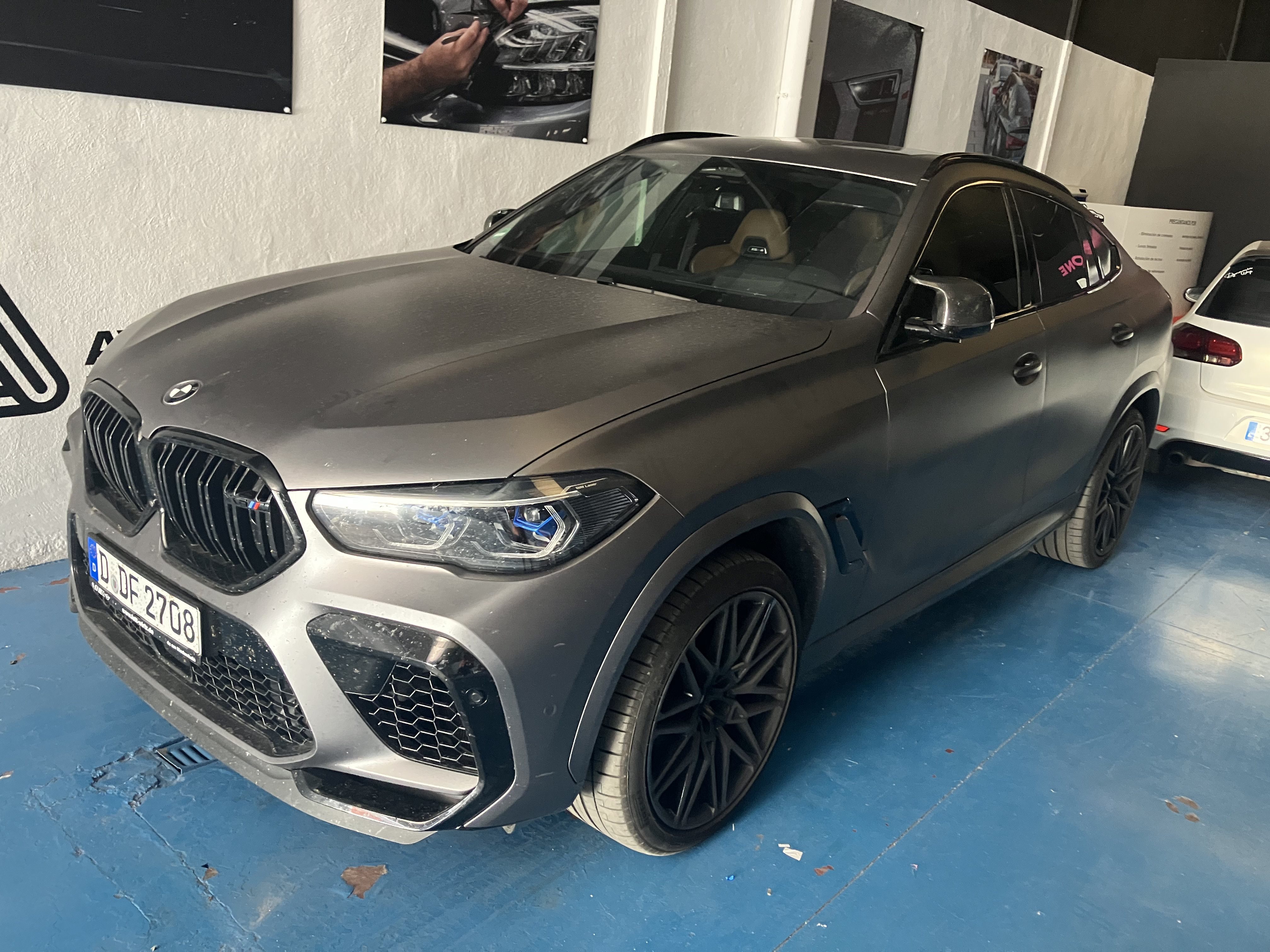 Mercedes AMG Negro — foto 1